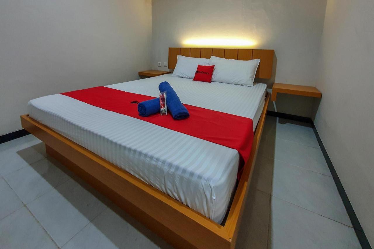 Reddoorz Syariah Near Solo Paragon Mall 2 Bonorejo Kültér fotó