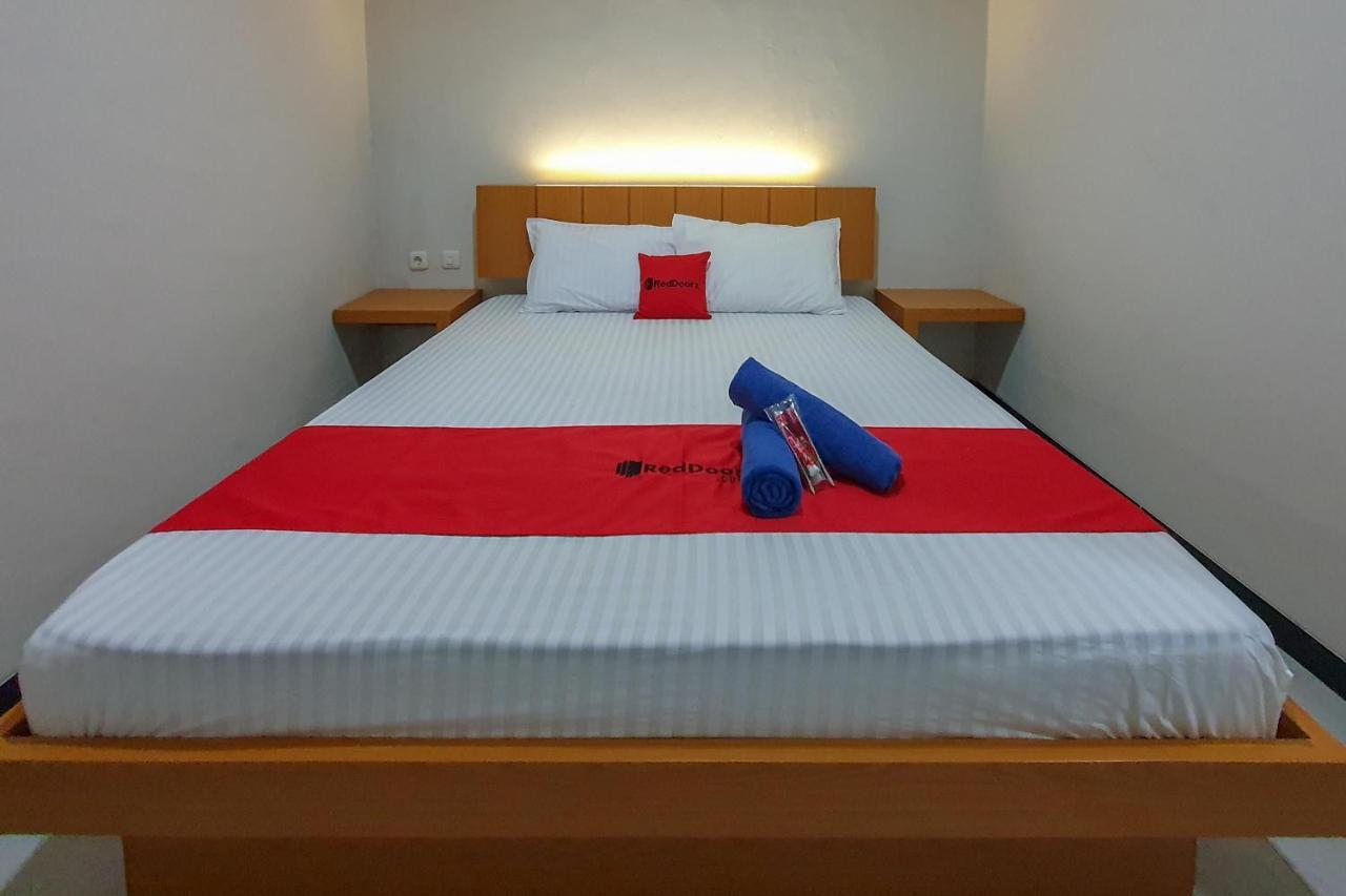 Reddoorz Syariah Near Solo Paragon Mall 2 Bonorejo Kültér fotó