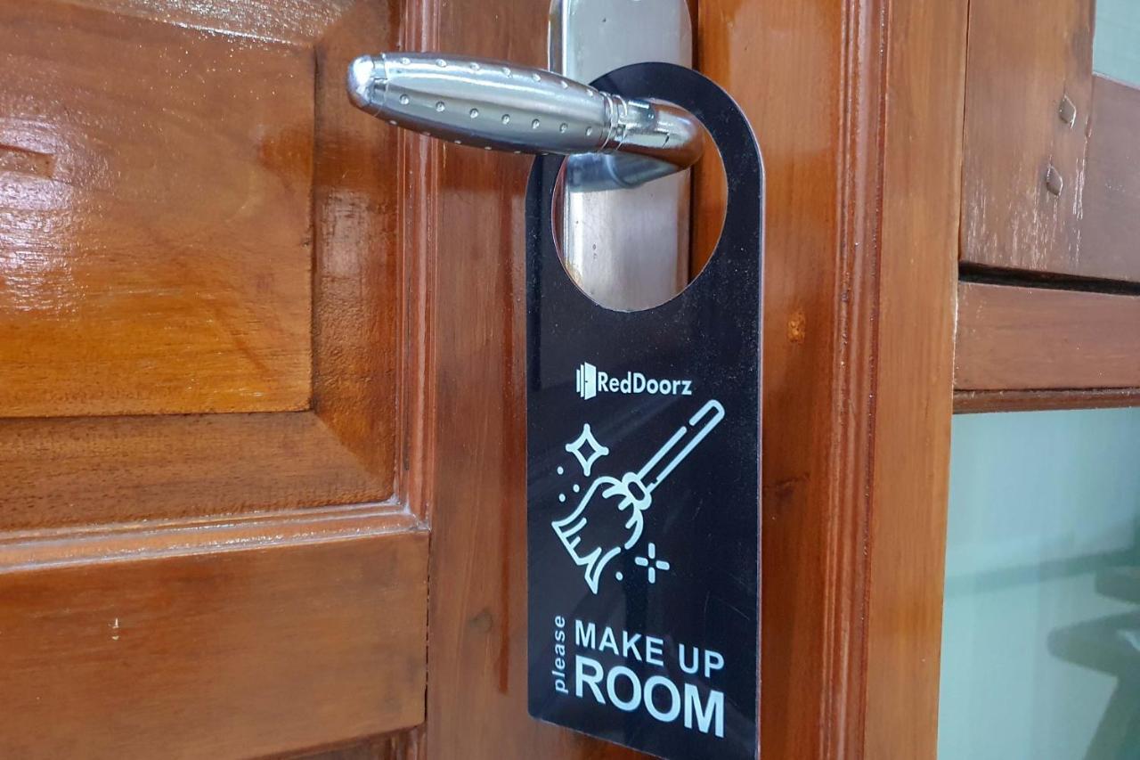 Reddoorz Syariah Near Solo Paragon Mall 2 Bonorejo Kültér fotó
