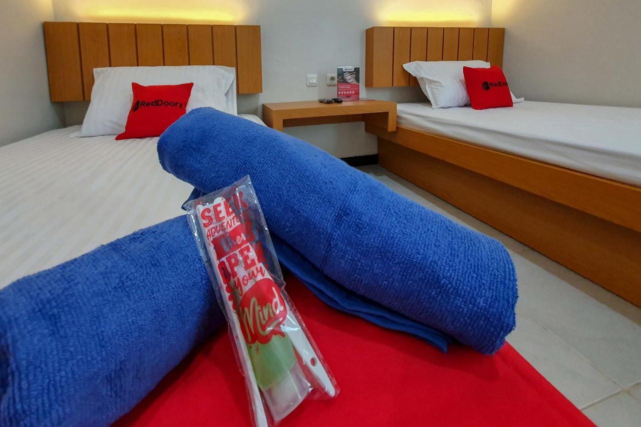 Reddoorz Syariah Near Solo Paragon Mall 2 Bonorejo Kültér fotó