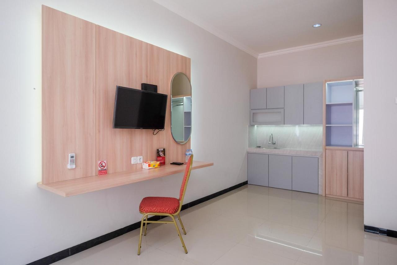 Reddoorz Syariah Near Solo Paragon Mall 2 Bonorejo Kültér fotó