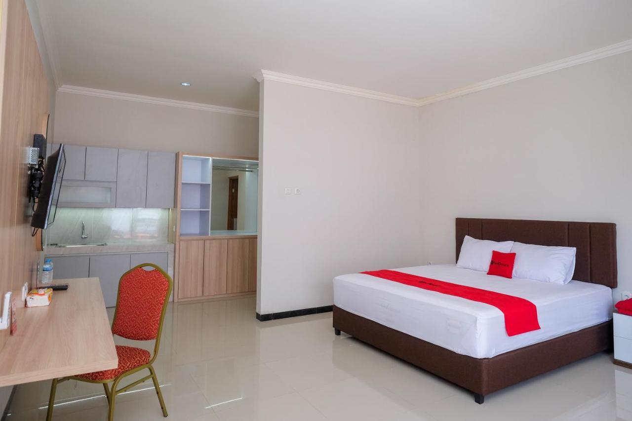 Reddoorz Syariah Near Solo Paragon Mall 2 Bonorejo Kültér fotó