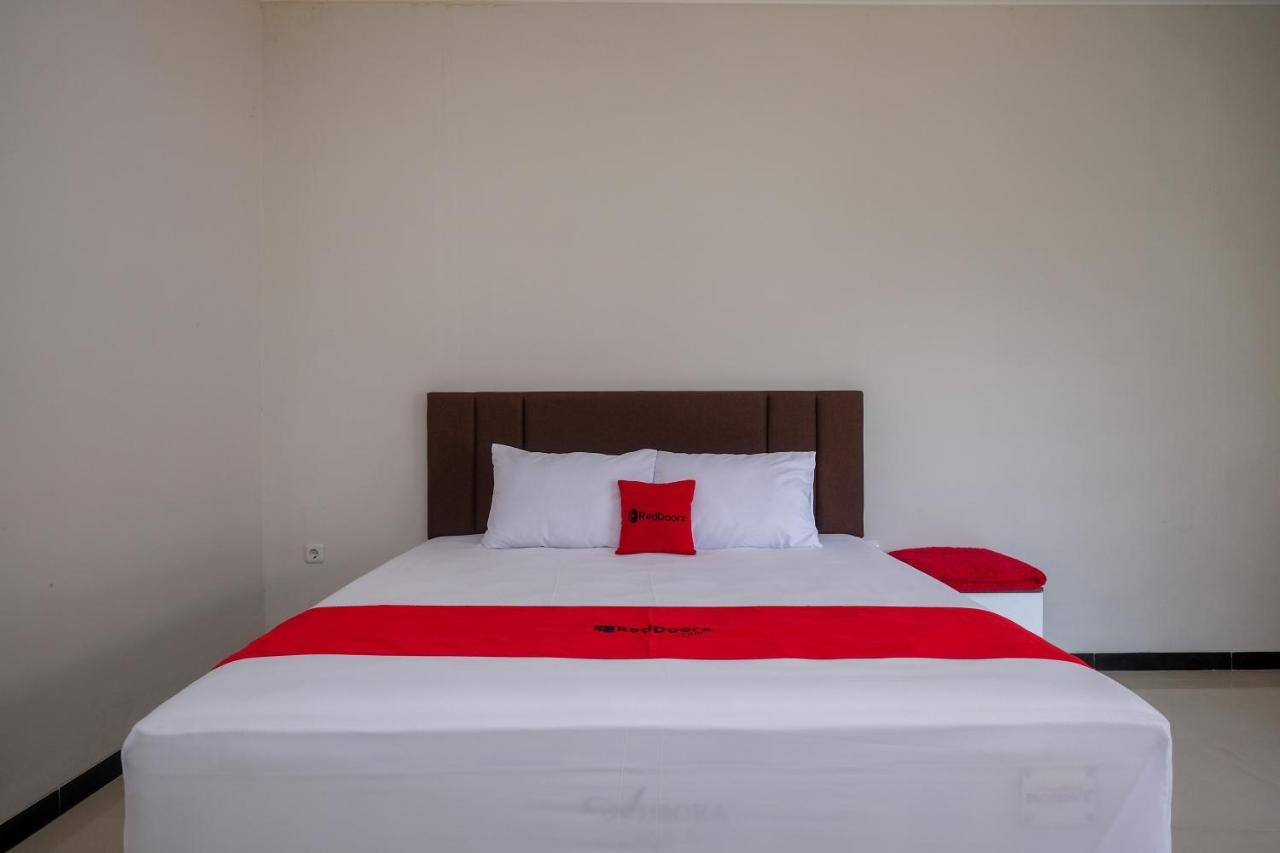 Reddoorz Syariah Near Solo Paragon Mall 2 Bonorejo Kültér fotó