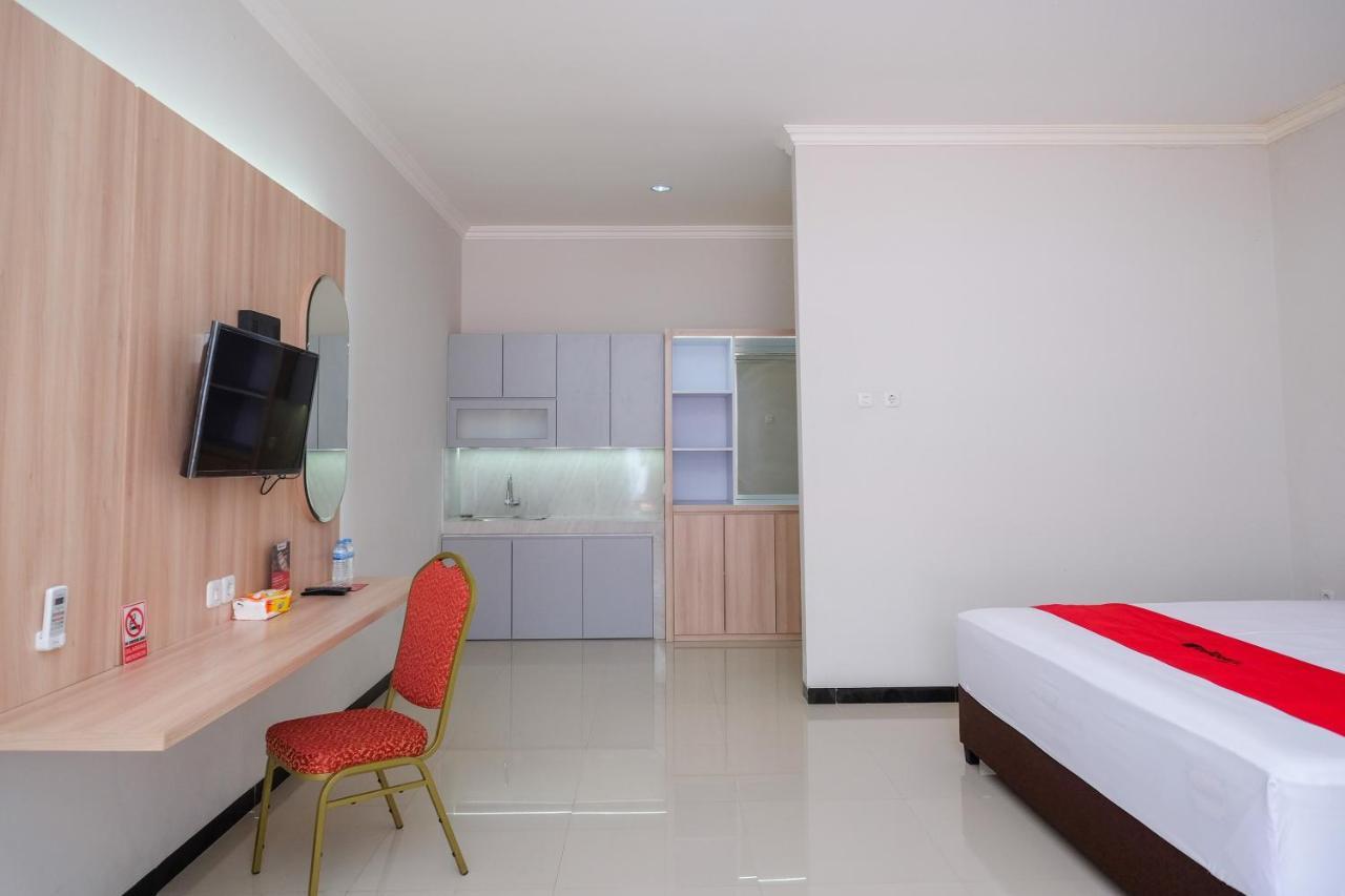 Reddoorz Syariah Near Solo Paragon Mall 2 Bonorejo Kültér fotó